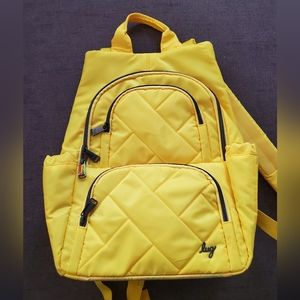 Lug Hatchback in Yellow